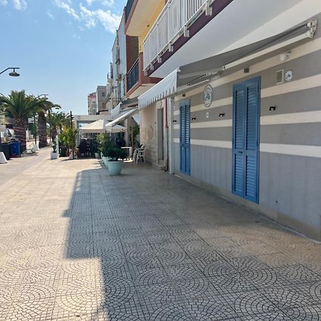 Hotel Al delfino blu Margherita Di Savoia Exterior foto